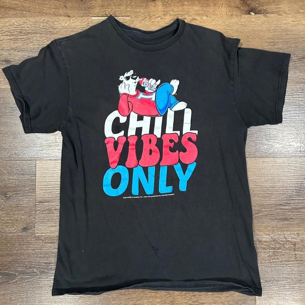 Icee of America Chill Vibes Only Polar Bear Graphic T-Shirt Mens Black M/L